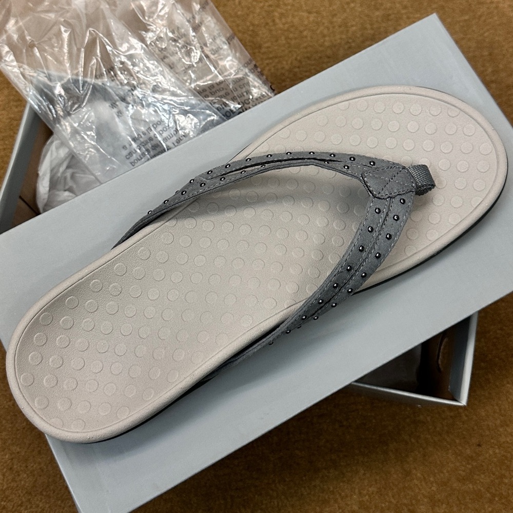 Vionic Tasha grey sandal *New